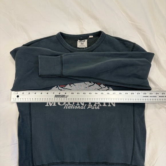 🏔️ Tailgate Rocky Mountain Green Sweatshirt - Medium - Picture 6 of 6